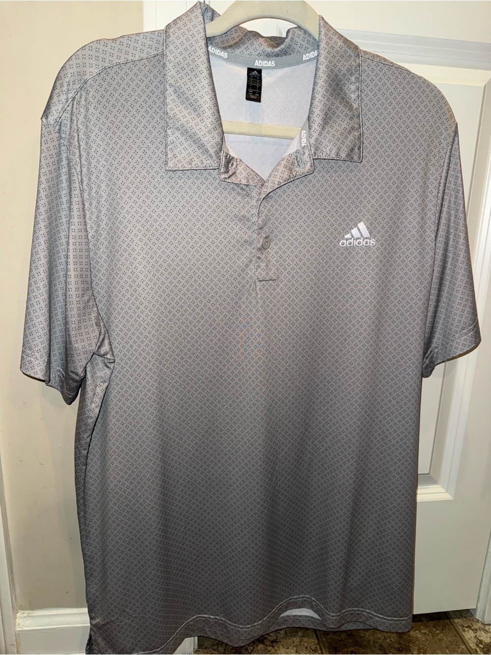 adidas Men’s Light Gray Performance Polo with Subtle Pattern